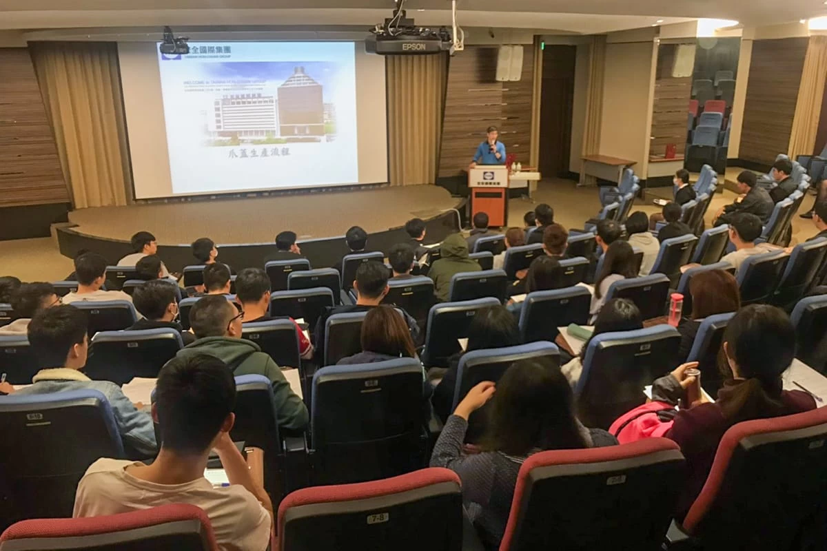 industry-academia-collaboration-14