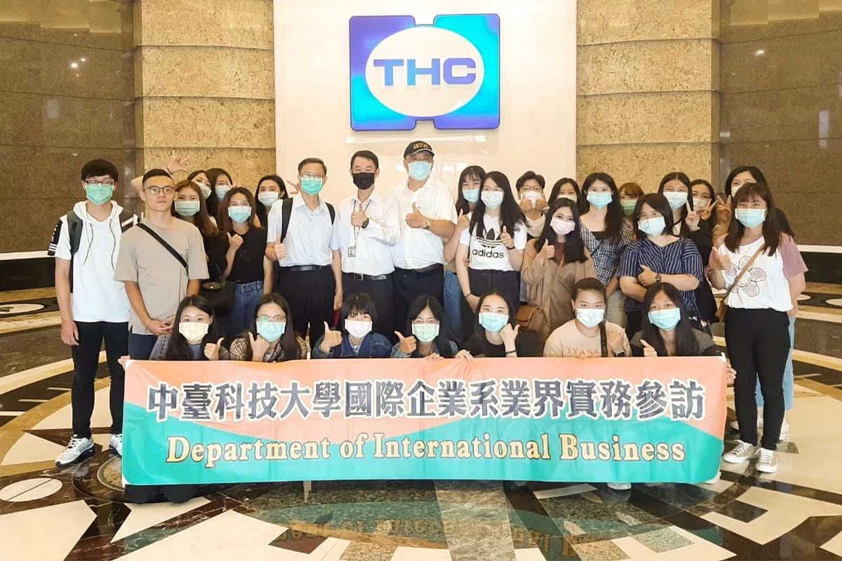 industry-academia-collaboration-8