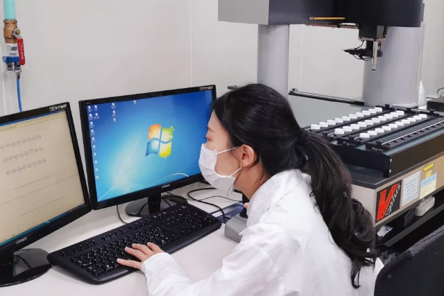 03-precion-measurement-center