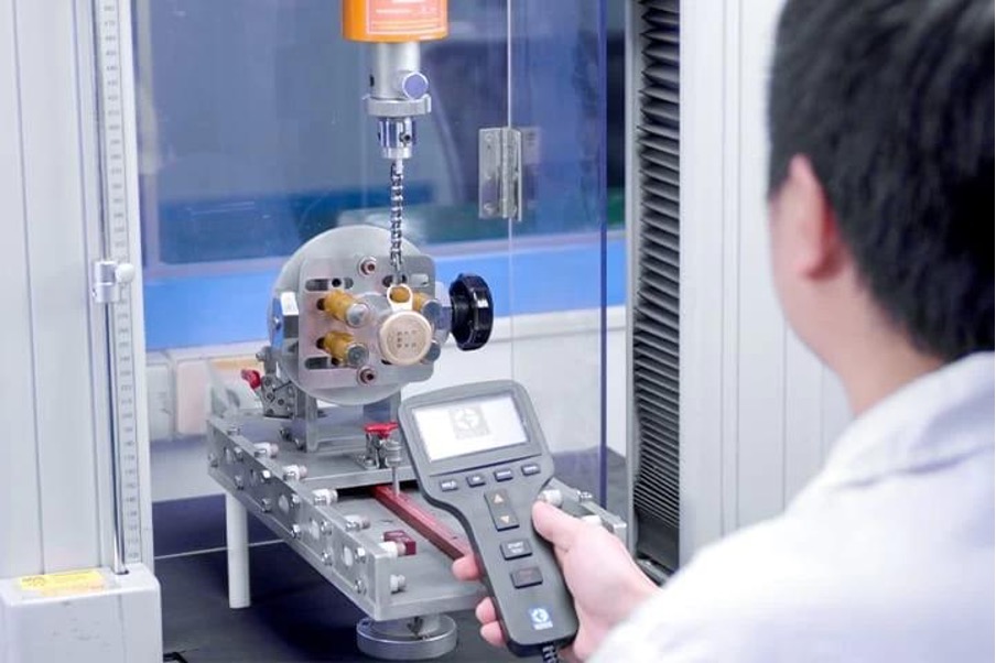 plastic-closure-innovation-and-testing-technology